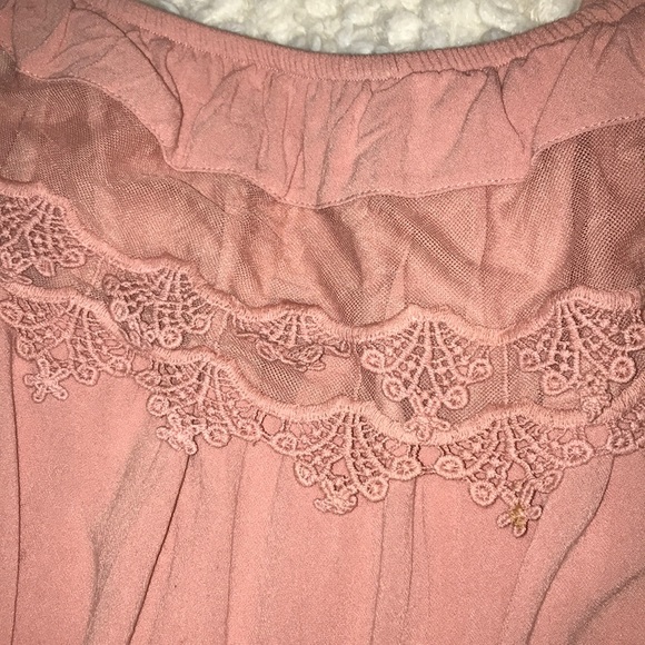 🔥FINAL DROP🔥Pink off the shoulder romper - Picture 2 of 3